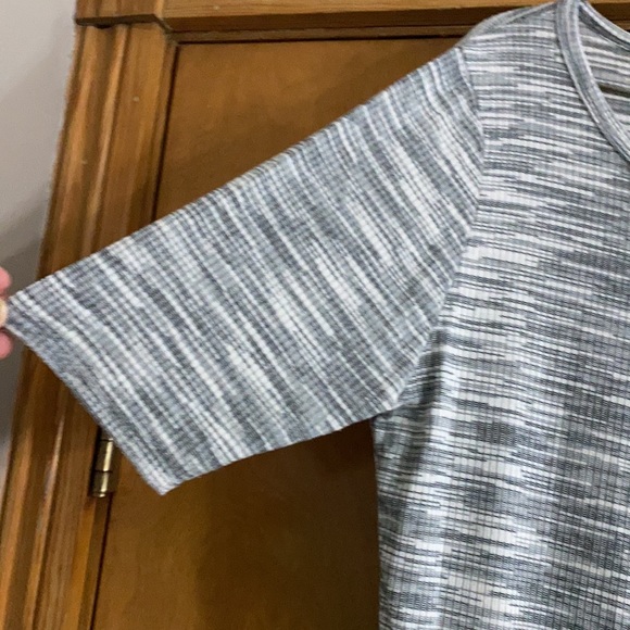 LN women’s Mwdium LulaRoe grey dress - Picture 3 of 6